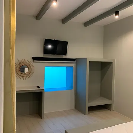 Sunset Junior Suites Agios Ioannis  Exterior photo