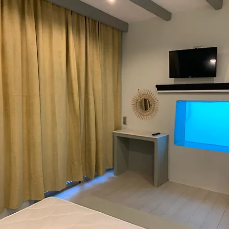 Sunset Junior Suites Agios Ioannis  Exterior photo